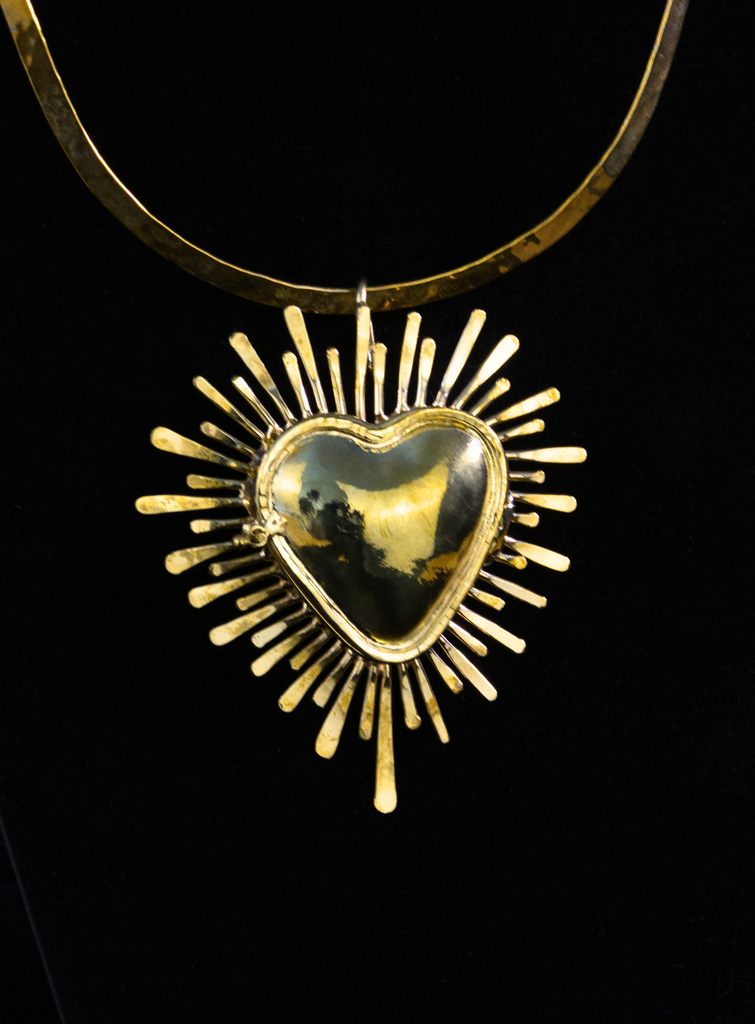 Radiating love Necklace
