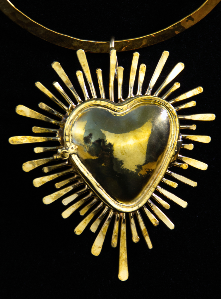Radiating love Necklace
