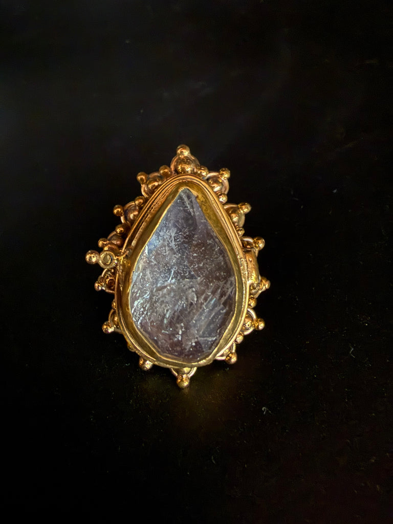 Clear Quartz Tear Drop Locket Ring (Gold)