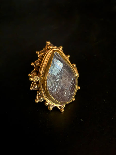 Clear Quartz Tear Drop Locket Ring (Gold)