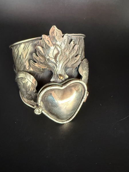 Sacred Heart locket bracelet polished antique silver