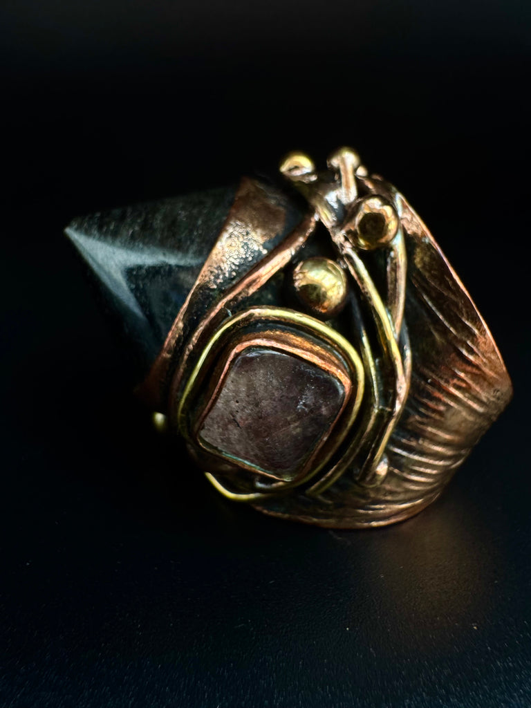 Obsindian Point Copper Ring