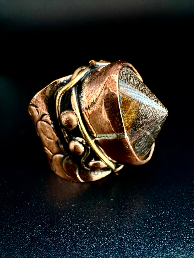 Obsidian Point Oval Copper Ring