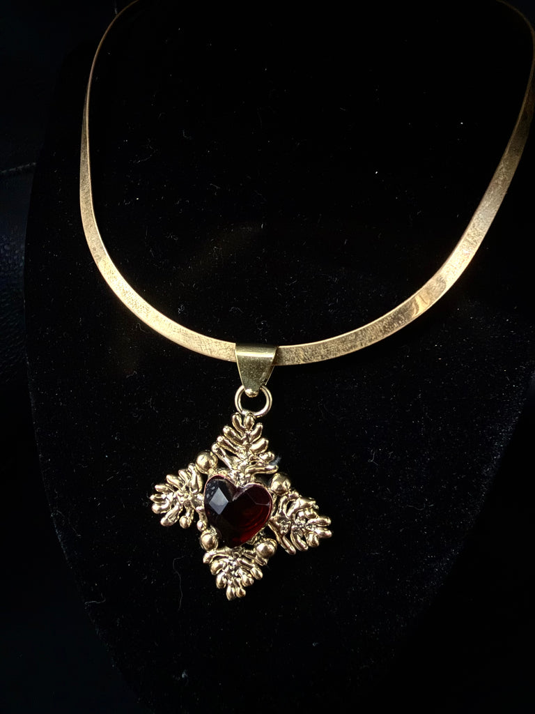 Ivy Leaf Red Faceted Heart